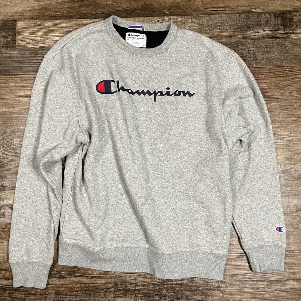 Large Champion Crewneck. Unisex. Gray.